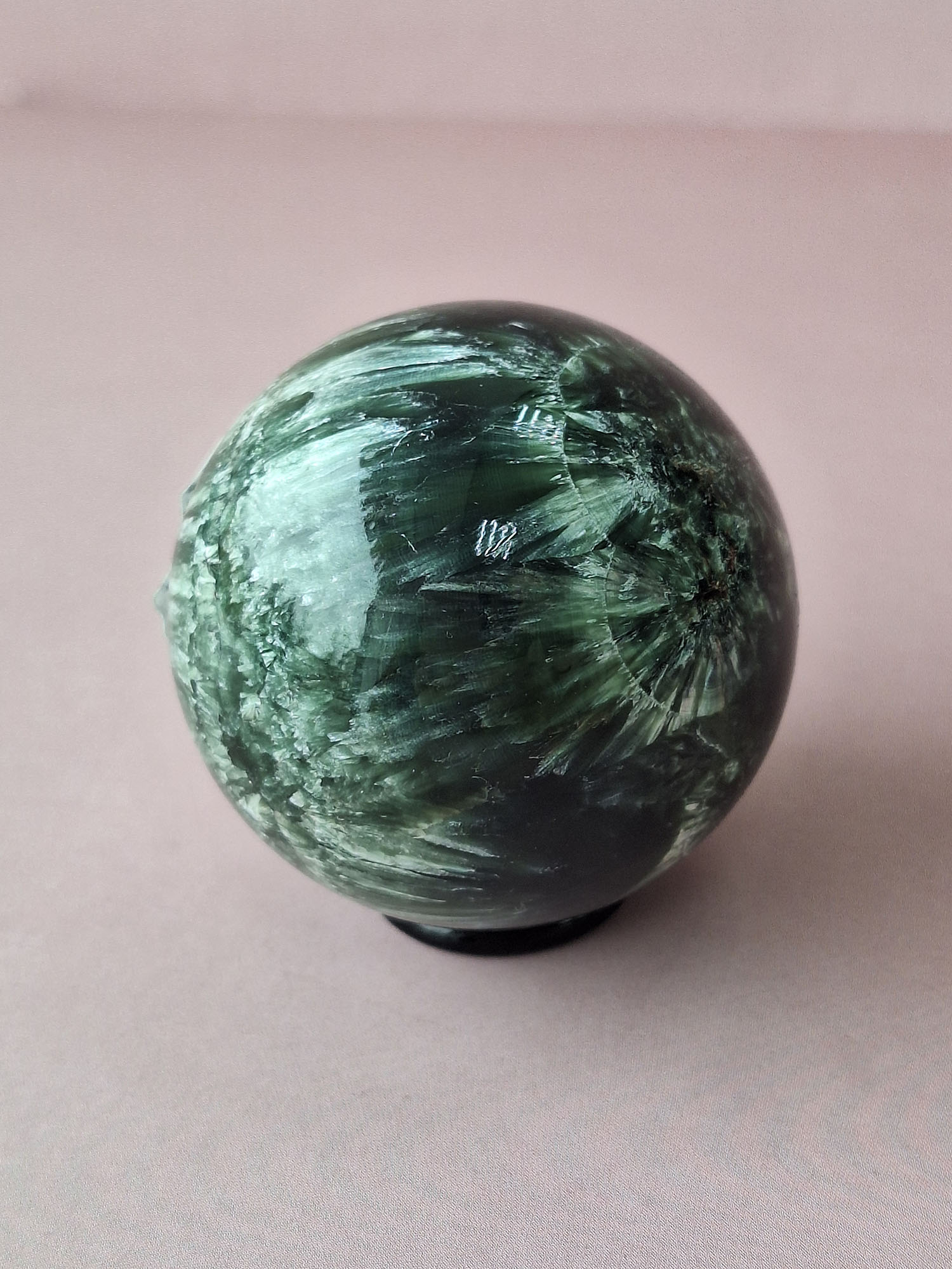 Серафинит шар d46мм. <br>04-6-35